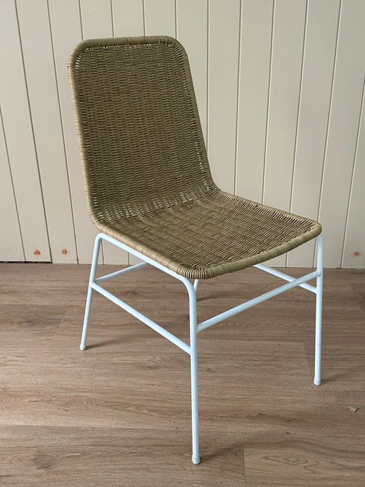6x Plastic Rattan Dining Chairs